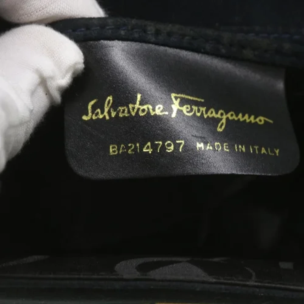Salvatore Ferragamo Pre-owned Suede crossbody-bags Black Dames