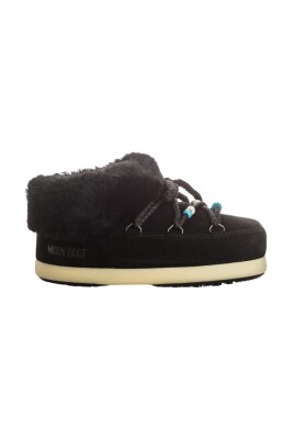 bottes-dhiver-en-daim