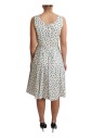 elegant-beige-prikket-a-linje-kjole