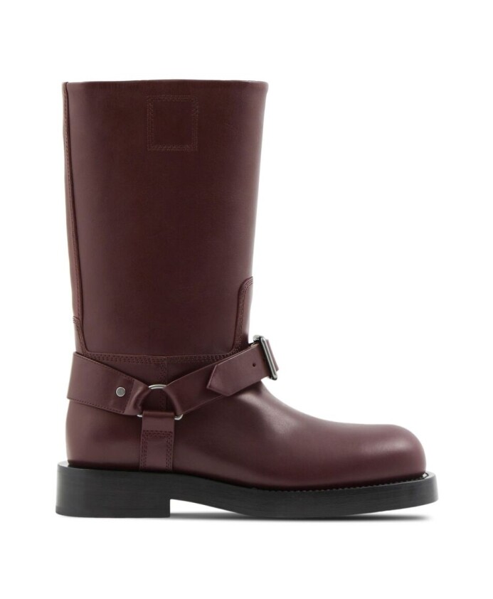 bottes-en-cuir-a-boucle-de-selle