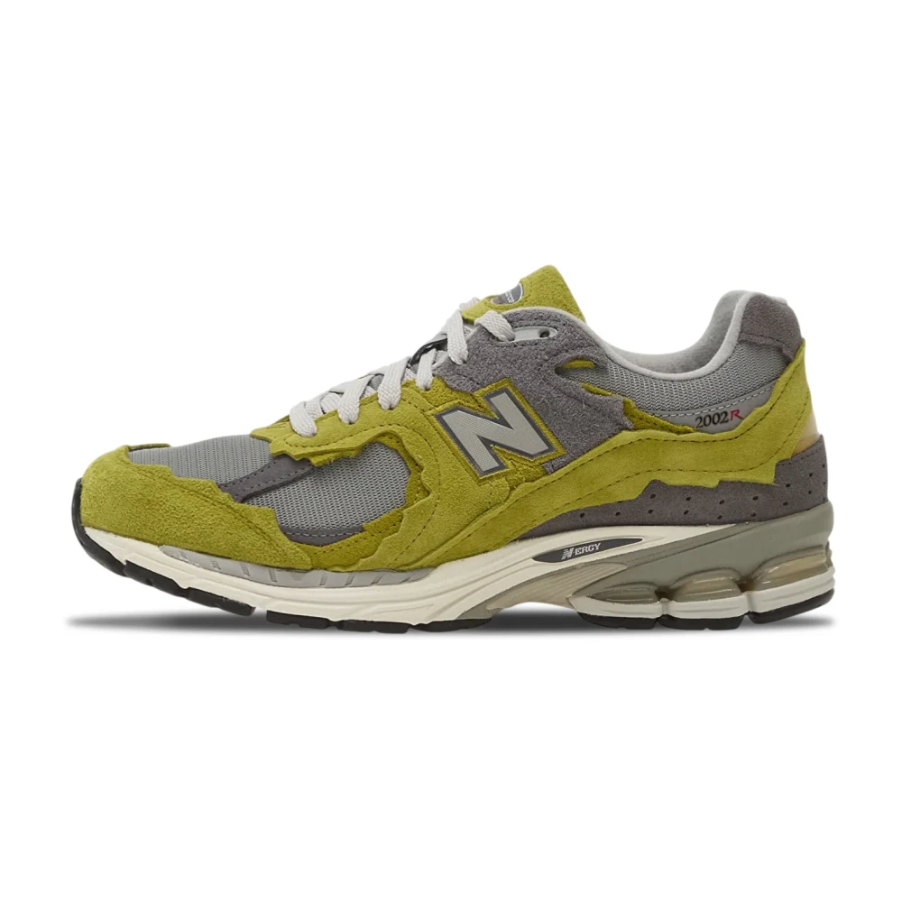 New Balance Men's Multicolor Sneakers, 8 Uk, 2002R Protection Pack