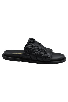 chaussures-noires-a-lacets-pour-femmes