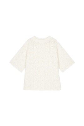 white-top-for-seasonal-style