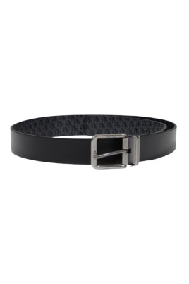 black-leather-belt-with-buckle-fastening