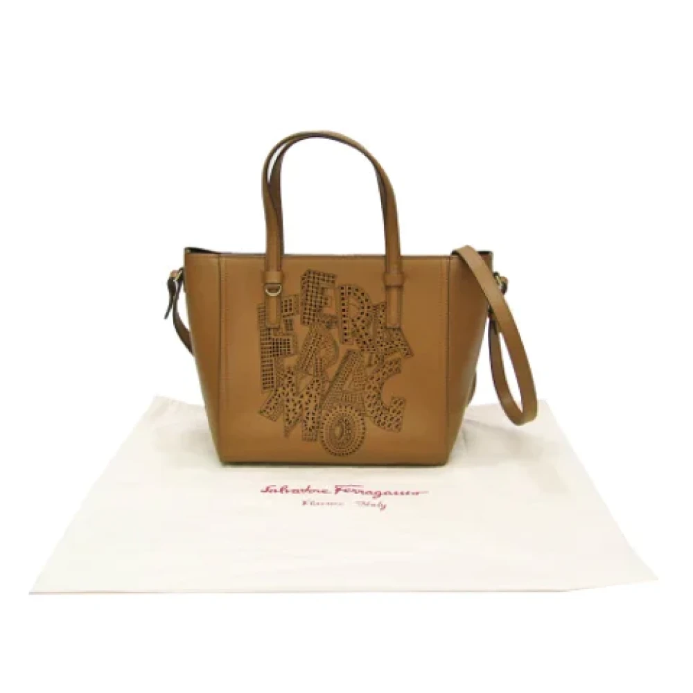 Salvatore Ferragamo Pre-owned Leather handbags Brown Dames