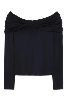 Topp med off-shoulder i ull