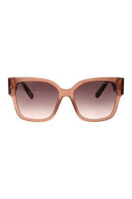 lunettes-de-soleil-elegantes-pour-un-look-ensoleille
