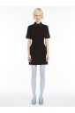 mini-robe-avec-details-en-satin