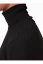pull-col-roule-a-motif-diagonal