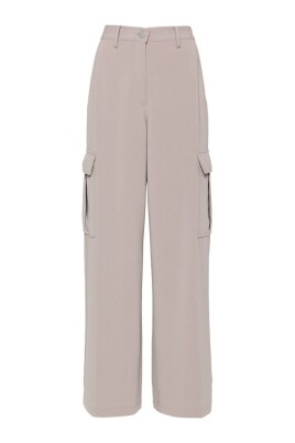 taupe-brun-wide-leg-cargo-byxor