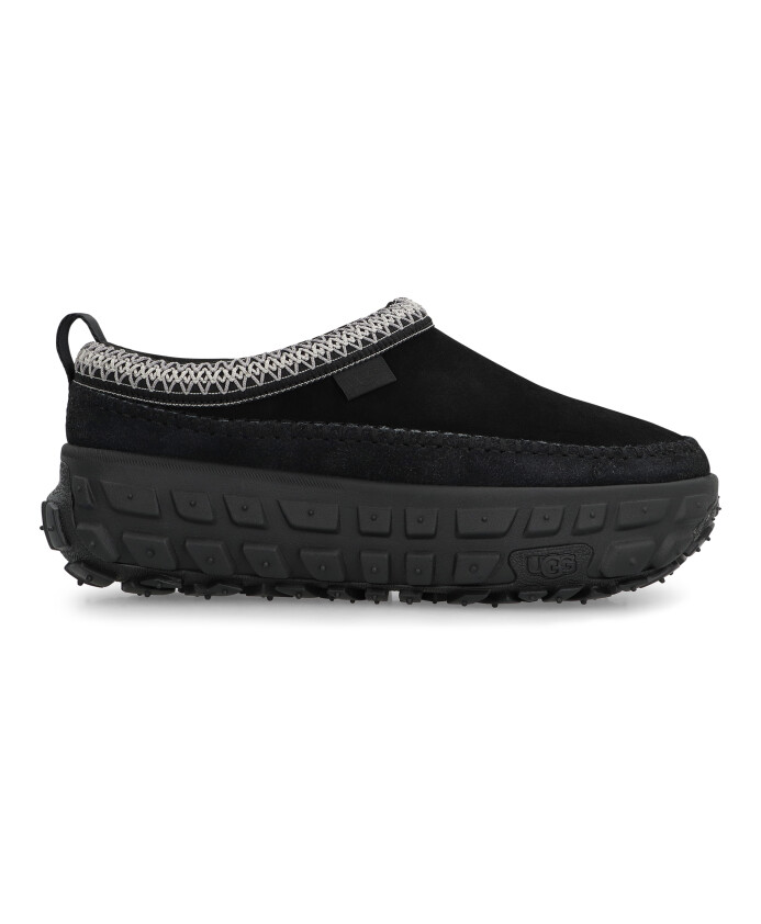 sneakers-en-peau-de-mouton-et-daim
