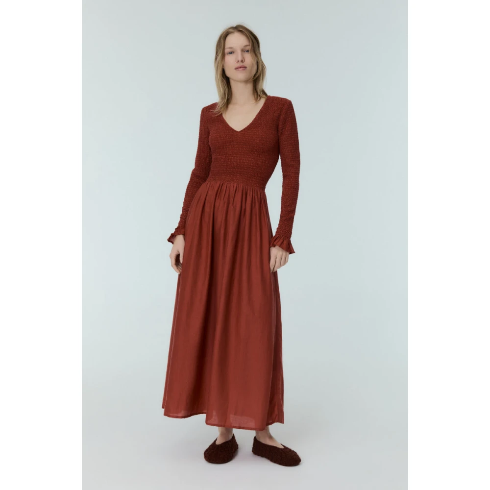 The New Society Ruby Dusk Lange V-hals Jurk Red Dames