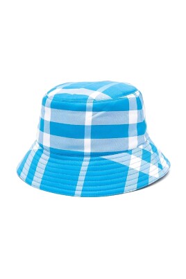 stylish-bucket-hat-for-summer