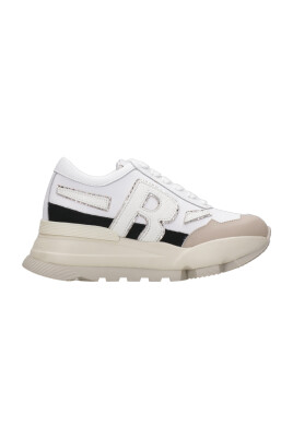 white-sneakers-with-platform-sole
