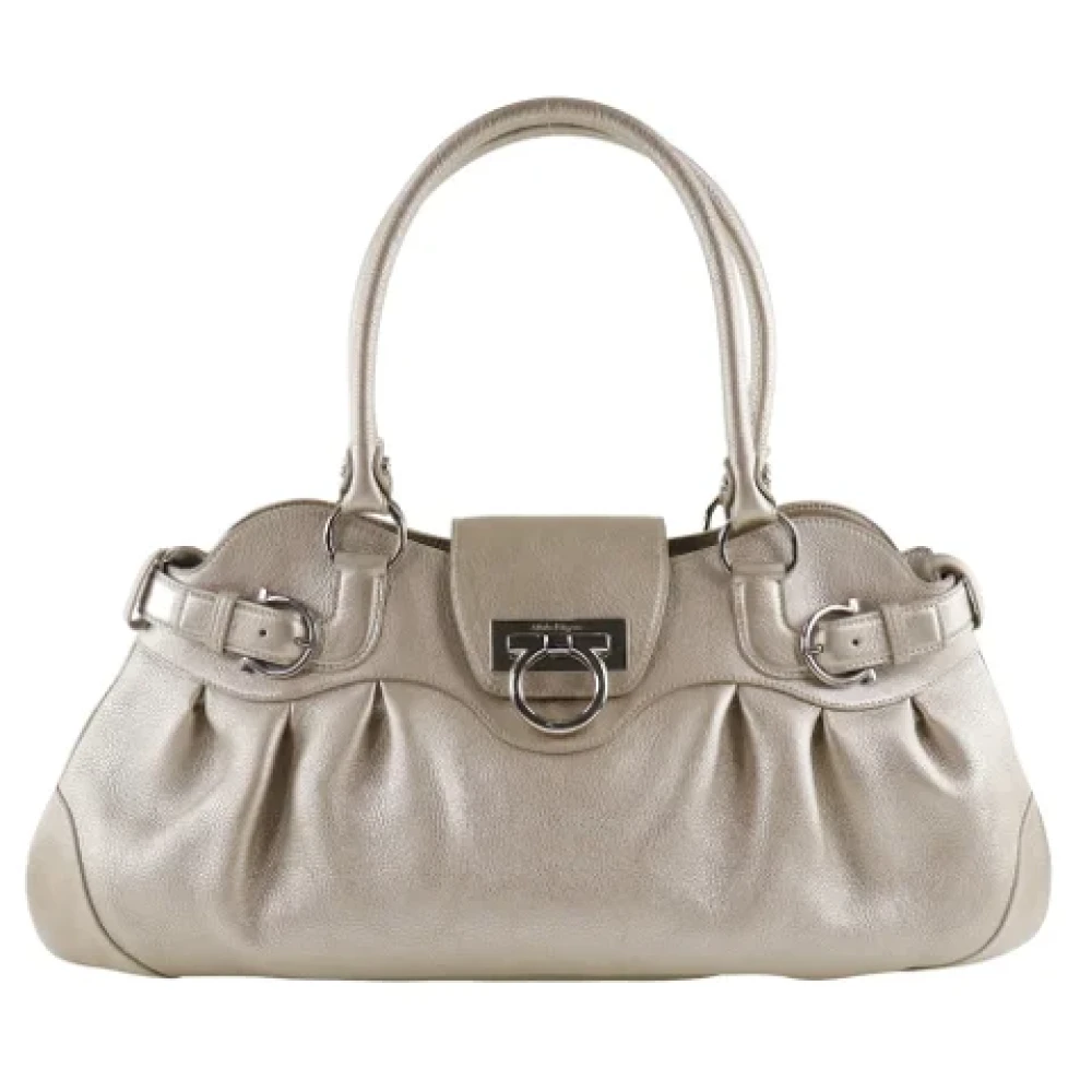 Salvatore Ferragamo Pre-owned Leather handbags Yellow Dames