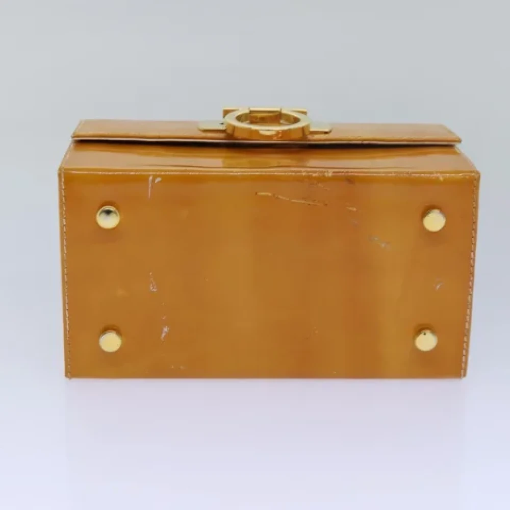 Salvatore Ferragamo Pre-owned Leather handbags Yellow Dames