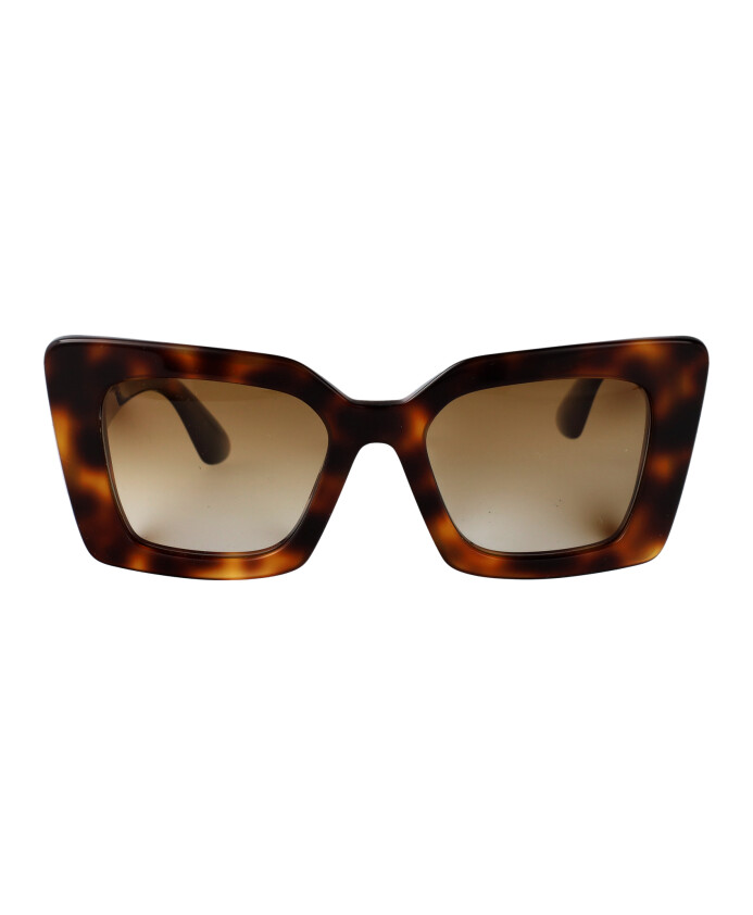 lunettes-de-soleil-daisy-pour-un-look-elegant