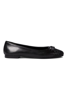 black-leather-ballerinas-elegant-style