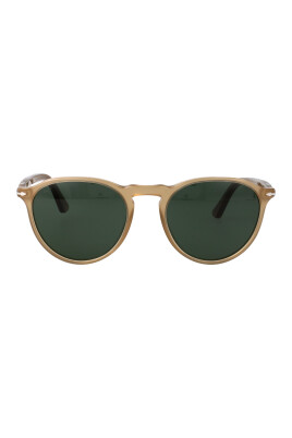 stylish-sunglasses-for-a-perfect-look