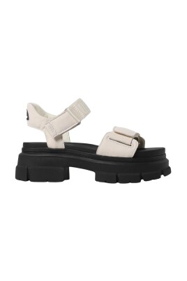 chunky-sole-platform-sandals