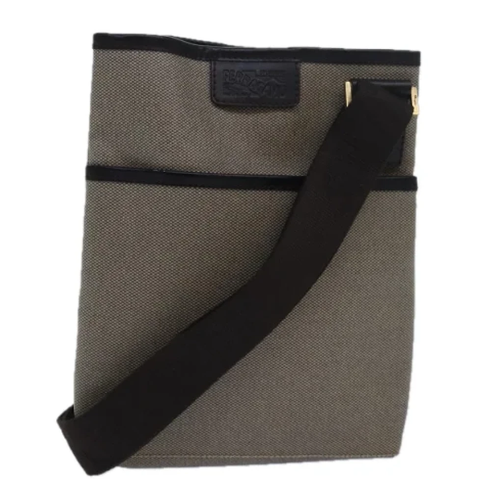 Salvatore Ferragamo Pre-owned Canvas shoulder-bags Gray Dames