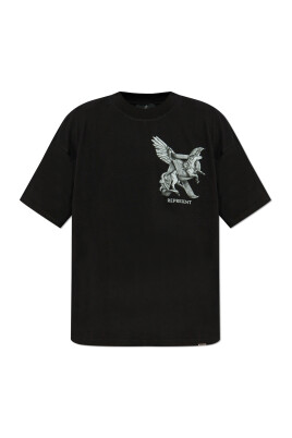 t-shirt-elegance-in-motion
