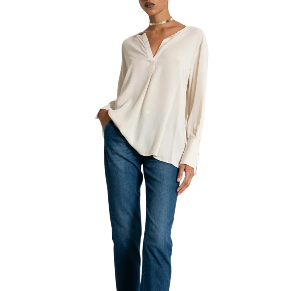 Blouses & Shirts > Blouses - - Kaos - Modalova