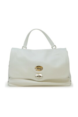 white-handbag-for-women-aw23