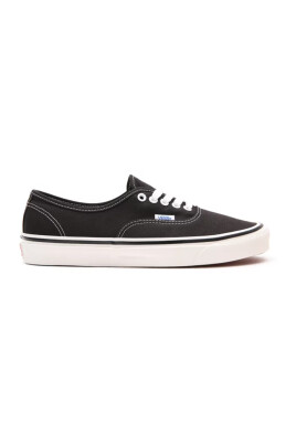 authentic-racing-black-sneakers