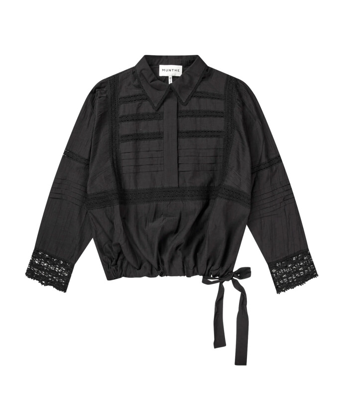haut-noir-brode-avec-lien-a-la-taille