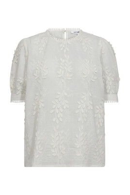 feminin-broderad-topp-blus