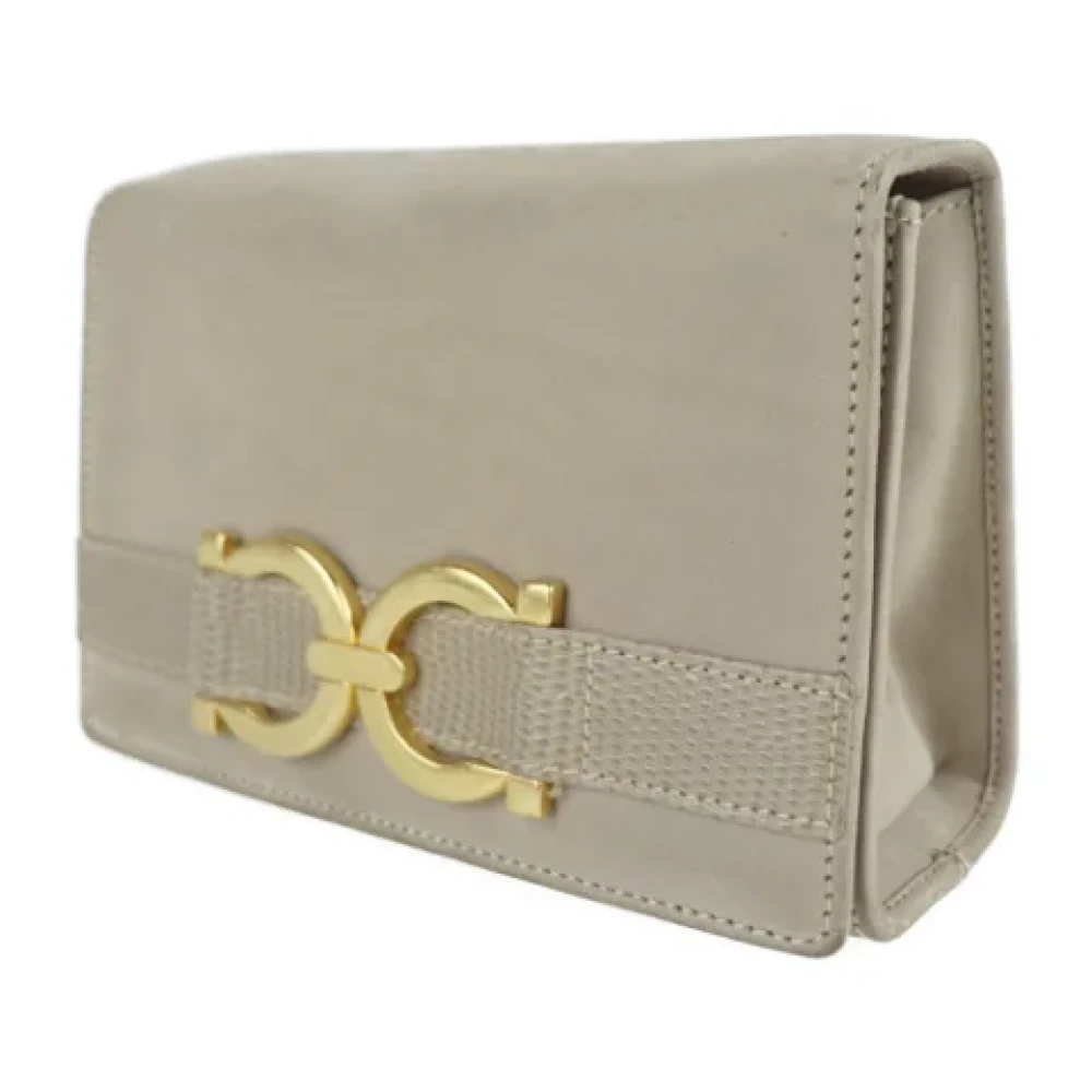 Salvatore Ferragamo Pre-owned Leather shoulder-bags Beige Dames