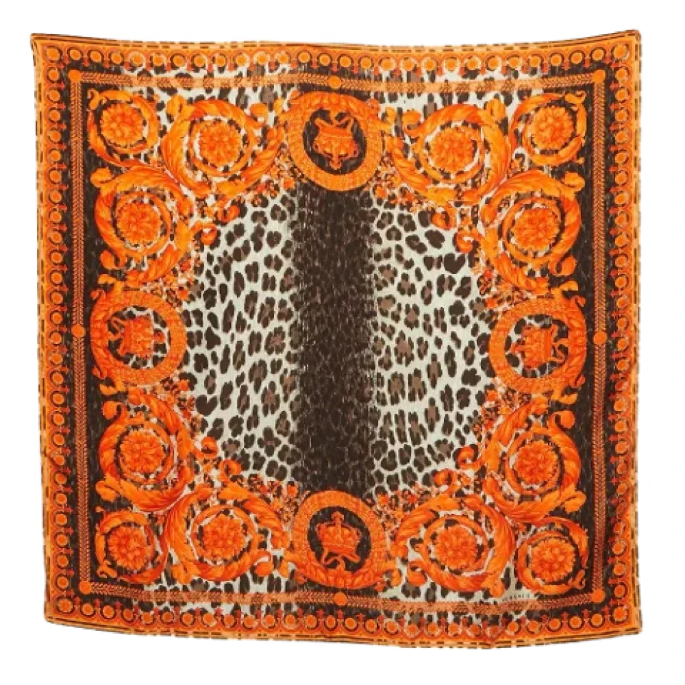 Versace Pre-owned Silk scarves Orange Dames