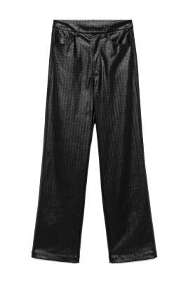 black-rotate-trousers-stylish-fashion