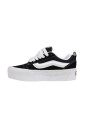 sneakers-en-daim-noir-et-blanc
