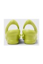 sandales-decontractees-jaune-confort-style