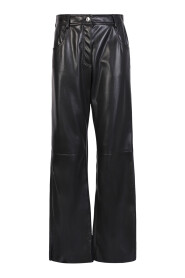 Straight leg trousers in eco-nappa by MSGM. Must have garment that canever be missing in the wardrobe; minimal and casual
