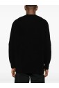 round-neck-knitwear