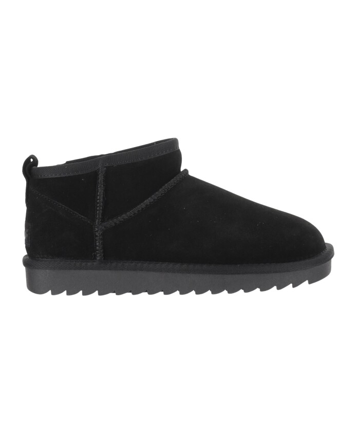 bottines-en-daim-avec-detail-en-relief