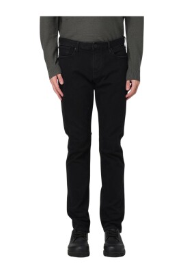 black-straight-leg-jeans-stylish-modern