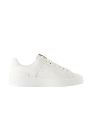 Weiße Ledersneaker