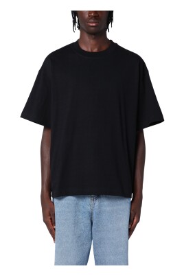 short-sleeve-crew-neck-t-shirt