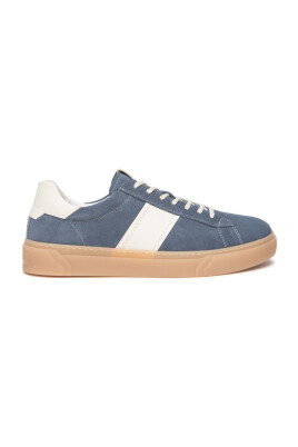 blue-sneakers-with-cassetta
