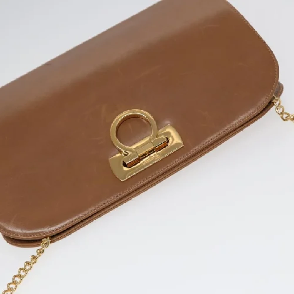 Salvatore Ferragamo Pre-owned Leather shoulder-bags Brown Dames