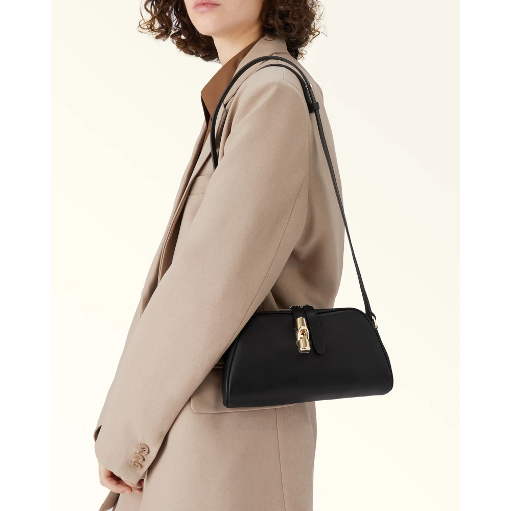 Furla Zwarte Crossbody Tas met Verfijnde Details Black Dames