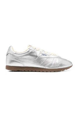 silver-sneakers-med-windspin-frontfaste