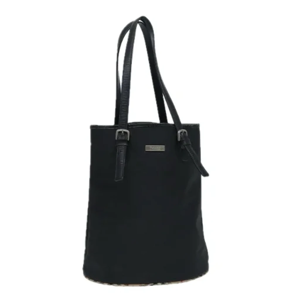 Burberry Vintage Pre-owned Nylon shoulder-bags Black Dames