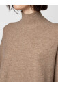 pull-a-col-roule-en-tricot