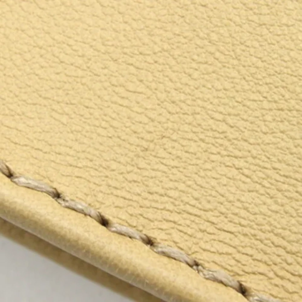 Chloé Pre-owned Leather clutches Beige Dames