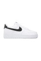 sneakers-blanches-style-classique-moderne